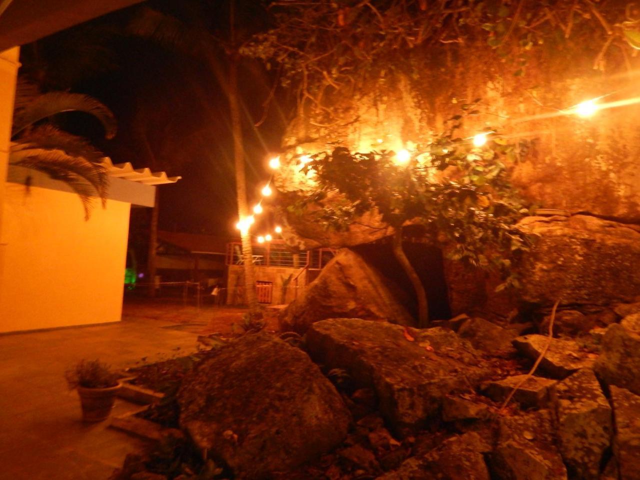 Pousada Sobre As Pedras Itanhaém Exterior photo